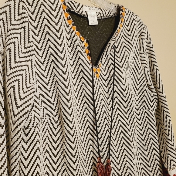 Esley | Women's Chevron Print Blouse with Tassels (Size Medium) - Picture 9 of 14